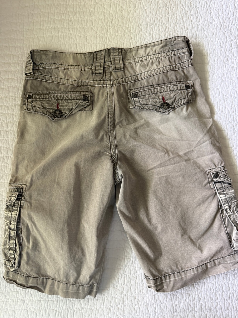 Affliction Men's Cargo Shorts in distressed Gray with Embroidered Pockets - Picture 4 of 5